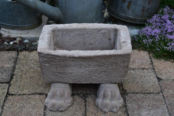 Pflanztröge und Töpfe wie aus vergangenen Zeiten…aber selbst gemacht!