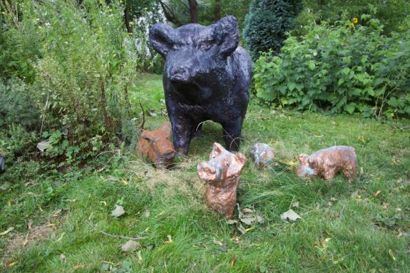 Bache mit Frischlingen 